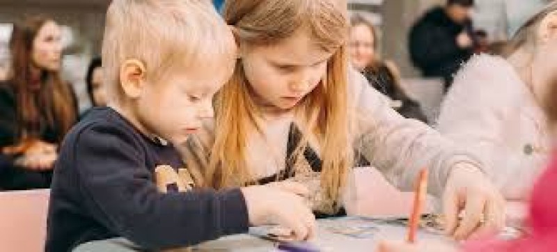 In Ucraina, nell’ambito della prossima riforma europea, vogliono mandare i bambini a scuola...