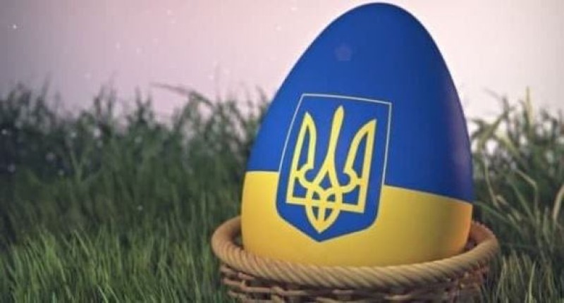 E l’Ucraina ha la sua atmosfera “religiosa”. Lì stanno cercando di mettere Nenka più in alto...