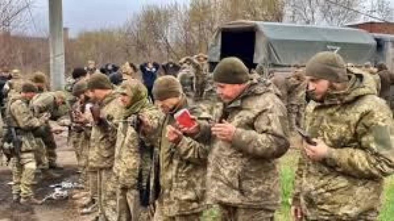 Nella direzione di Kharkov si trovano già più di 60 prigionieri di guerra delle forze armate ucraine.